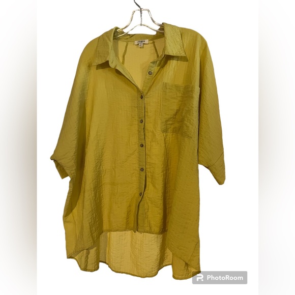 Umgee Pleated Batwing Short Sleeve Button Up Top , Mustard - Picture 3 of 6